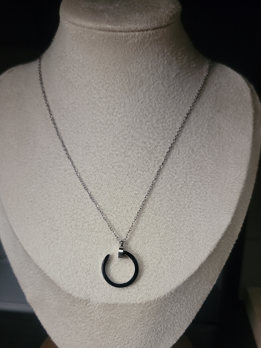 Minimalist Silver Circle Pendant Necklace - Women Jewelry